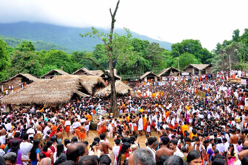 Mangalore to Kottiyoor Cab Services